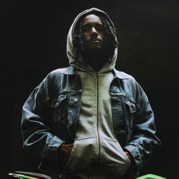 Affiche Yvnnis en concert au Centre Culturel Paul B